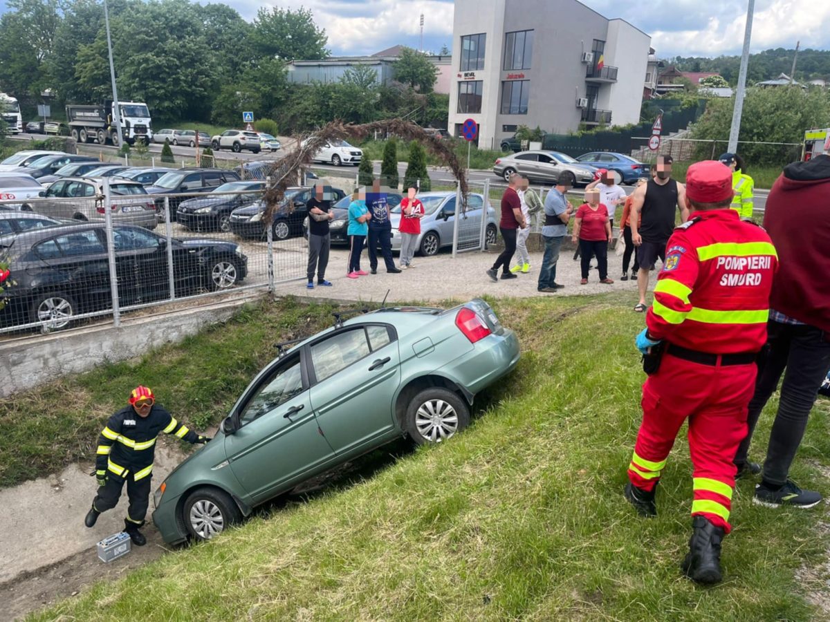 Tragedie pe șosele! Un bărbat a murit după ce a căzut cu mașina într-un șanț. Infarctul fatal care i-a curmat viața