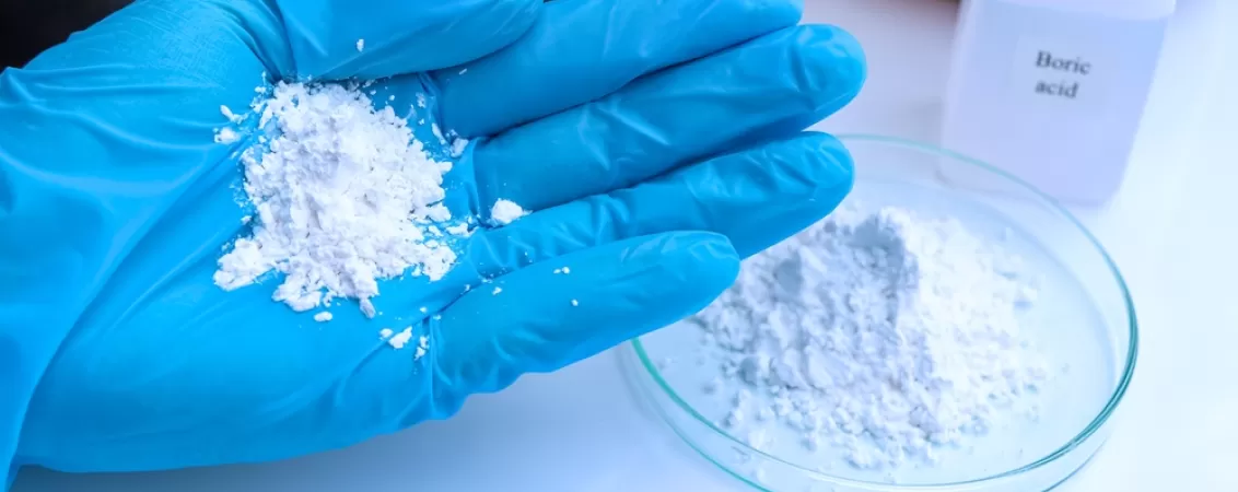 Preparare acid boric, rețete ușoare cu apă, zahăr sau glicerină! Află ce se potrivește cel mai bine cu el în funcție de utilizare!