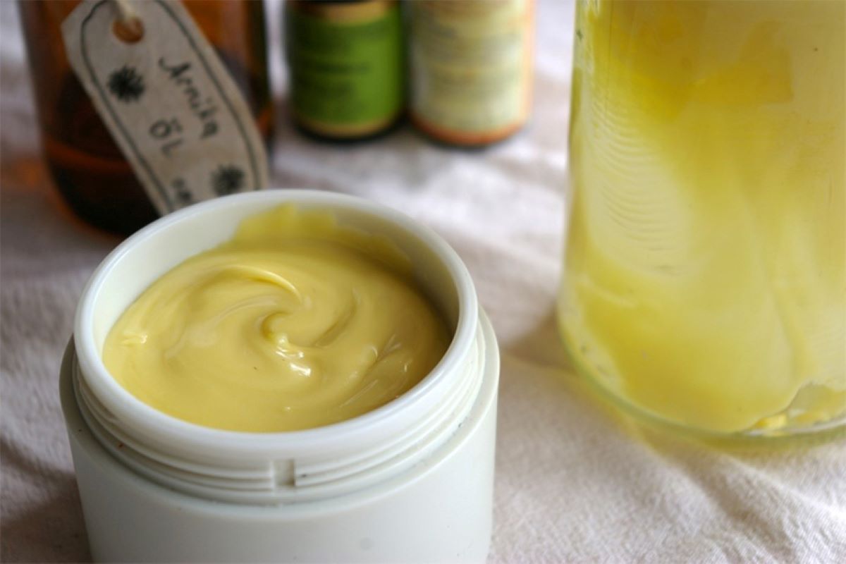 Ce beneficii are crema de arnică asupra pielii? Iată ce trebuie să știi despre utilizarea acesteia!