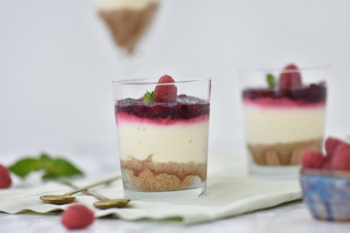 Cheesecake la pahar – Desert delicios, gata în doar 10 minute