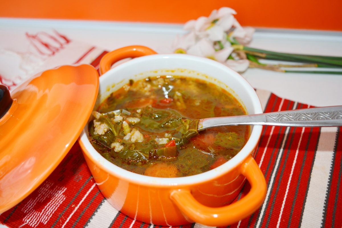 Ciorbă de lobodă cu ou – Rețetă sănătoasă, delicioasă și foarte ușor de preparat