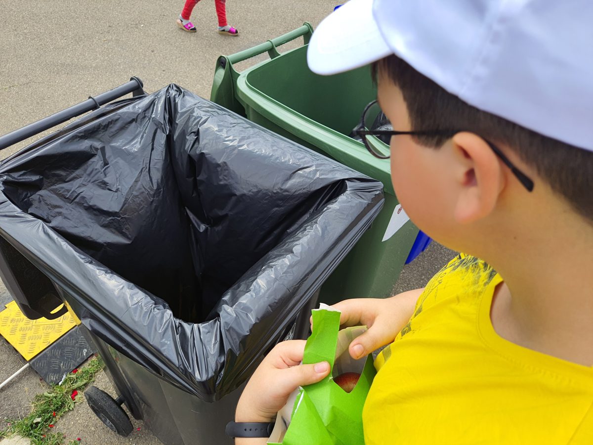 Avem misiunea să reciclăm deșeurile selectiv! Colectarea separată începe de acasă!