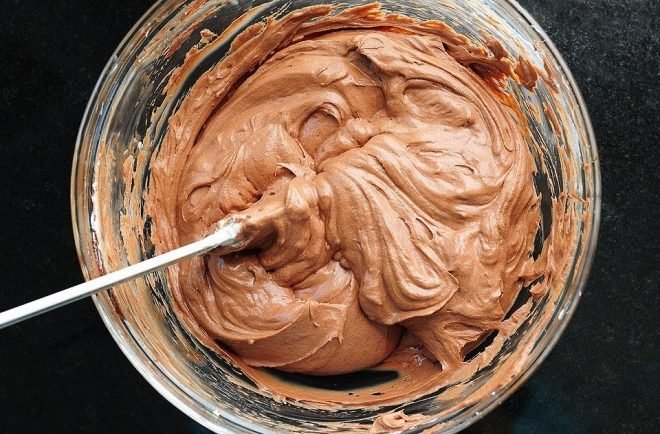 Rețeta de cremă cu mascarpone, frișcă și ciocolată – Ideală pentru o multitudine de deserturi, fiind absolut delicioasă