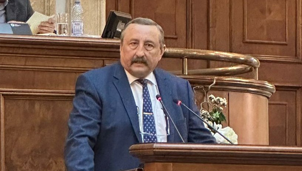 Senatorul Dan Cașcaval: „Am iniţiat securizarea prin lege a finanţării învăţământului preuniversitar şi universitar”