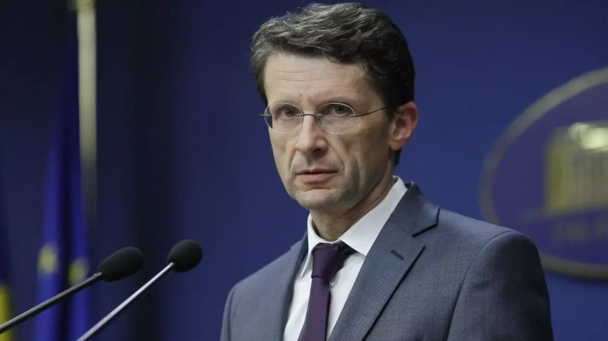 Dan Suciu, purtătorul de cuvânt al BNR, spune că există o presiune pe curs din cauza incertitudinii politice: „Sunt investitori instituționali care au ieșit de pe activele românești”