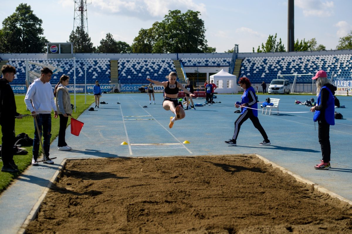 Iașul câștigă locul I la Olimpiada Națională a Sportului Școlar la Tetratlon Atletic- nivel gimnazial, fete