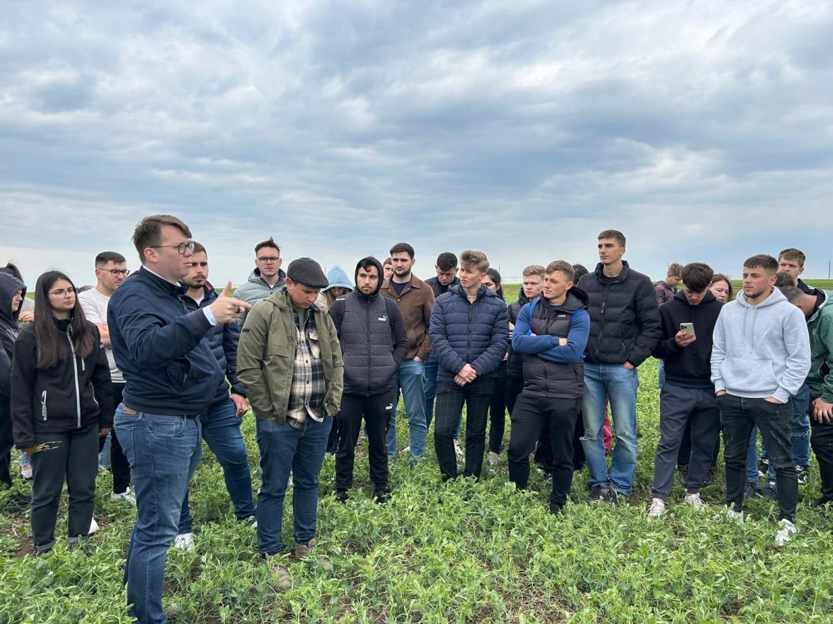 Studenții USV Iași, în vizită la ferma Agricola 96 Țigănași: lecție practică despre agricultura sustenabilă și tehnologiile viitorului