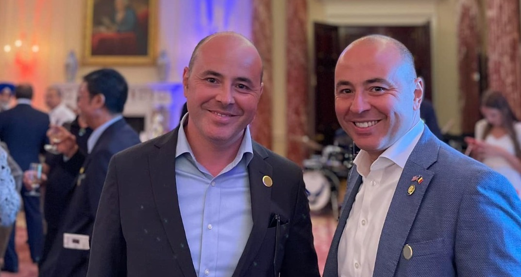 Andrei Muraru, eșecul din ambasada României la Washington. Minciuni și fake-news cu privire la poza lui Simion și „Alexandr Dughin”, care era, de fapt, un român