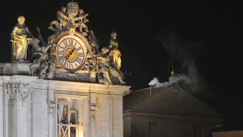 Se pregătește Biserica Catolică de un nou început? Favoriți, intrigi și un proces învăluit în mister privind numirea unui nou papă