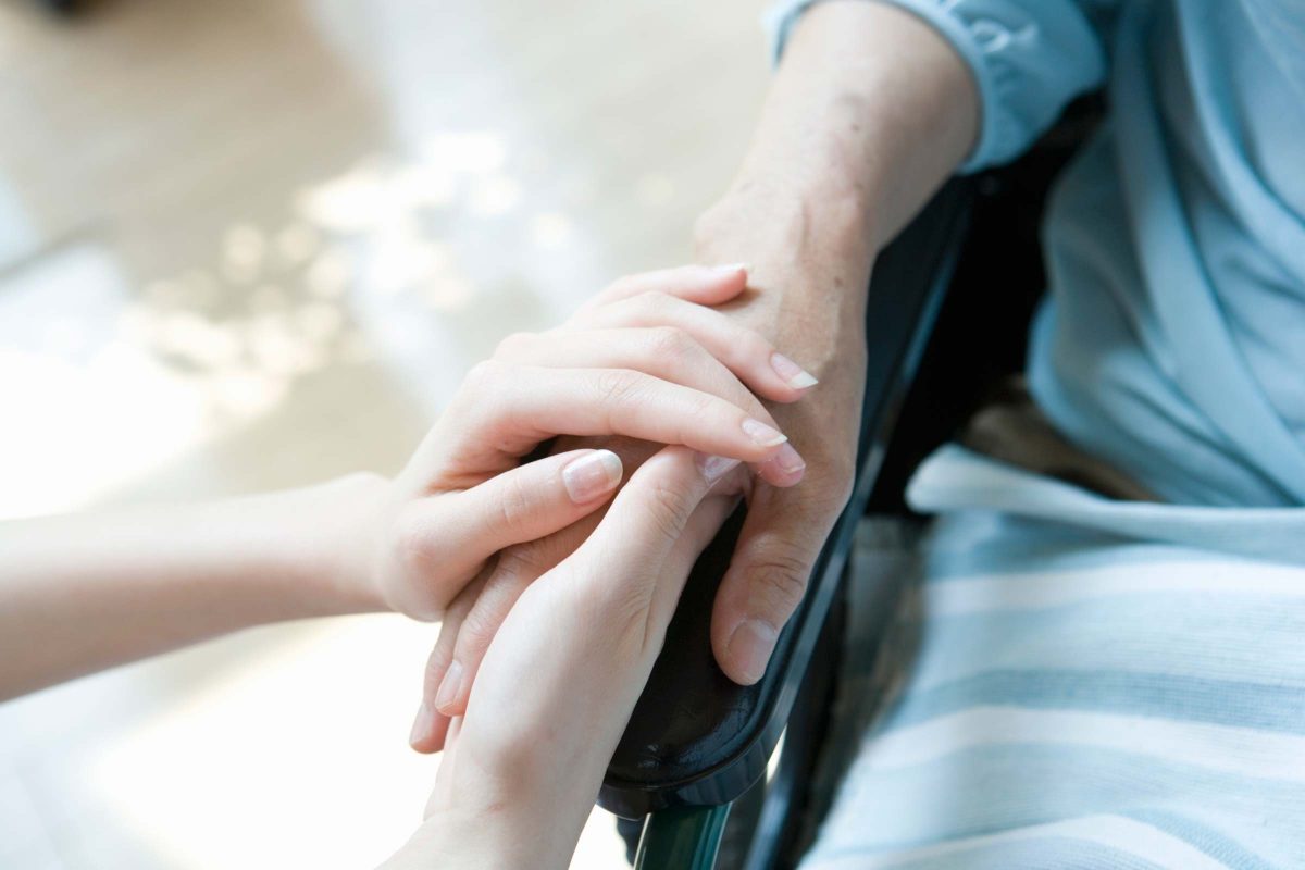 Pensia de handicap pentru bolnavii de cancer! Iată cine are dreptul și ce acte sunt necesare!