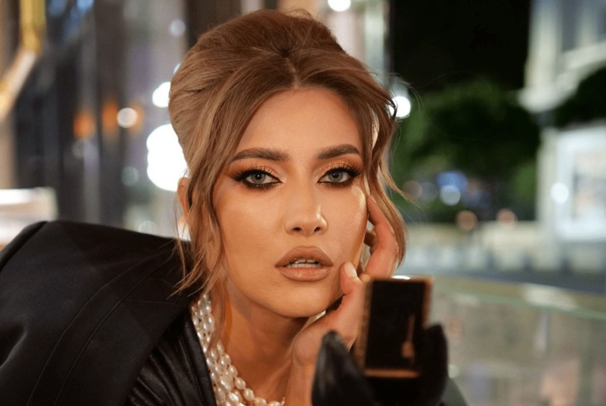 Cum comentează Iulia Albu ținutele cuplurilor Mirabela Grădinaru – Nicușor Dan, Ilinca – George Simion și Cristela – Călin Georgescu, din ziua votului