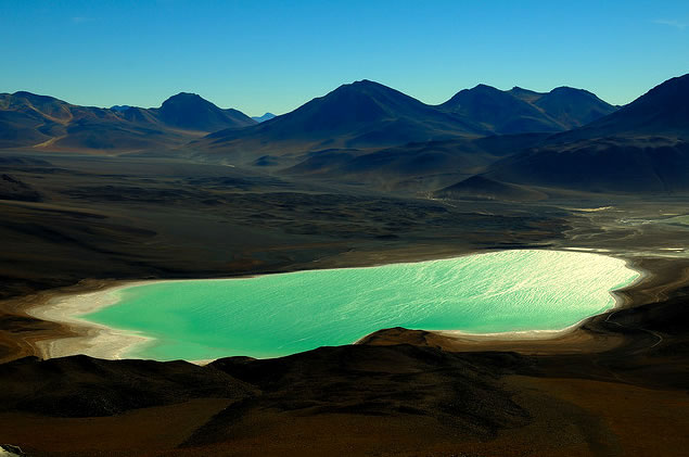 Laguna Verde este de neuitat pentru iubitorii de natură. Iată ce o face atât de specială