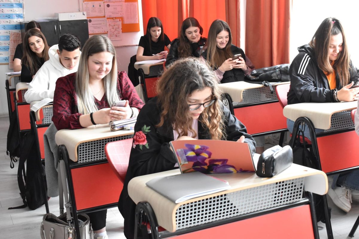 „Provocarea rațiunii”, un exercițiu de gândire critică pentru liceeni la Colegiul Tehnic CF „Unirea” din Pașcani