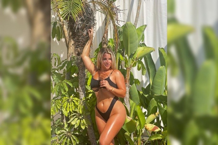Fotbalista trimite poze incendiare fanilor din vacanţă. Aceasta este de neoprit pe Instagram