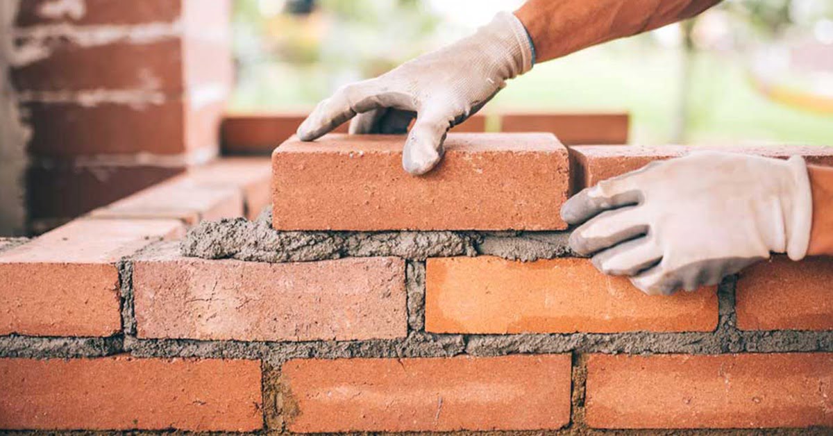 Se scumpesc materialele de construcție! Câți bani trebuie să scoată din buzunare românii care vor să își facă o casă în 2025