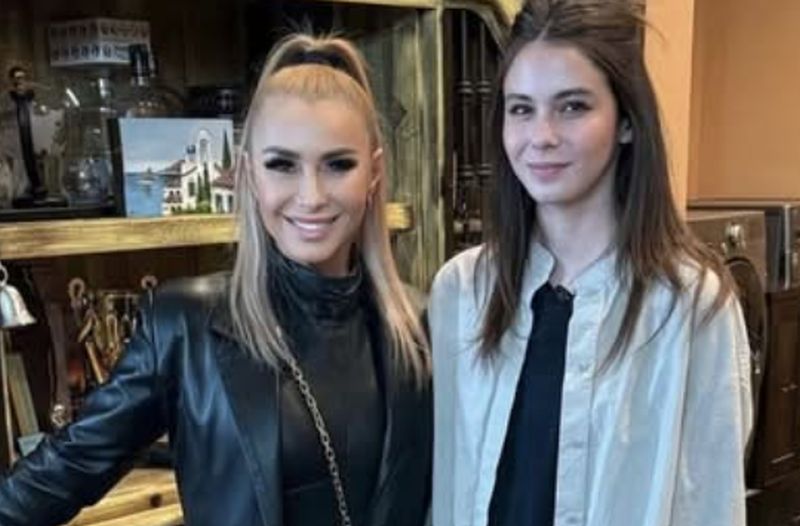 Ce meserie neașteptată are fiica Anamariei Prodan! Rebecca Dumitrescu cucerește New York-ul!