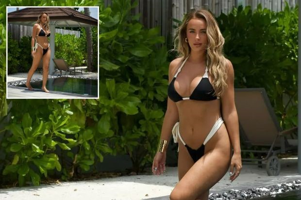 Millie Court a avut o apariție spectaculoasă într-un bikini negru. Iată câteva imagini de la ședința foto