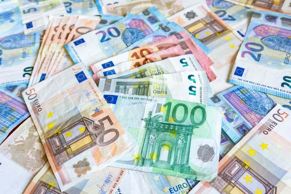 S-au publicat listele cu ONG-urile din Iași care primesc banii prin PNRR. Cine primește finanțările de 25.000, până la 70.000 de euro, pentru digitalizare