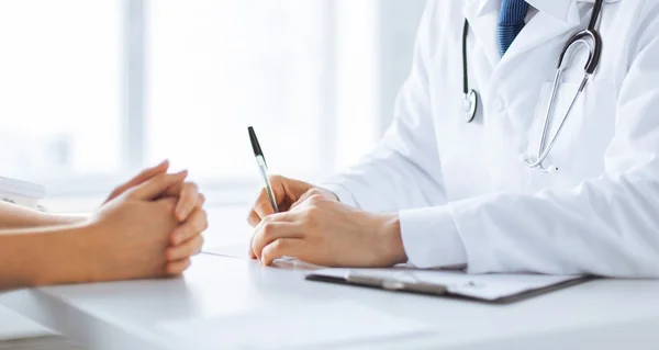 Primăria Ceplenița investește peste un milion de lei în consolidarea și reabilitarea dispensarului medical din comună