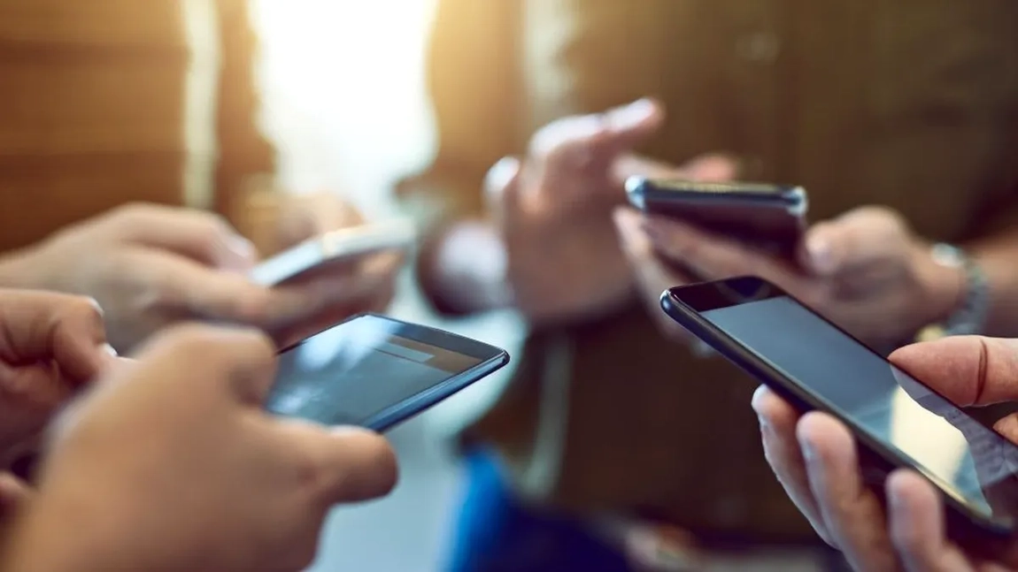 S-a dat ordin de la UE! Românii vor fi nevoiți să își schimbe telefoanele mobile
