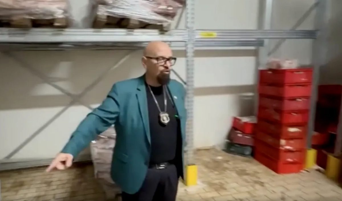 Vizita lui Piedone într-un abator a scos la iveală grave nereguli. „Pământ, sânge, genocid”