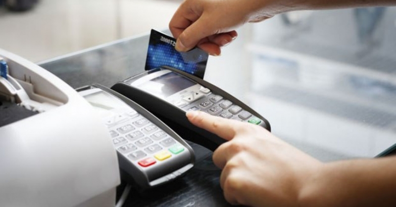 Se renunță la plățile cu cash! Care este motivul pentru care acest lucru se întâmplă