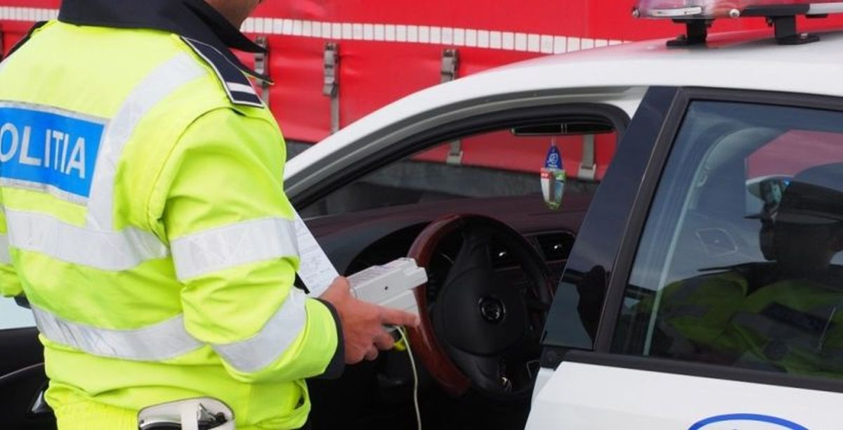 Un bărbat din Iași a ajuns pe mâna polițiștilor după ce a mers la un botez: „Nu aveam de ales”