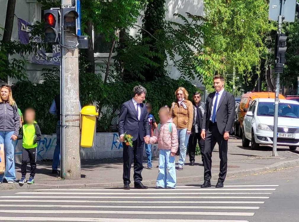 Bodyguardul devenit viral în doar câteva ore! SPP-istul sexy care a furat inimile româncelor