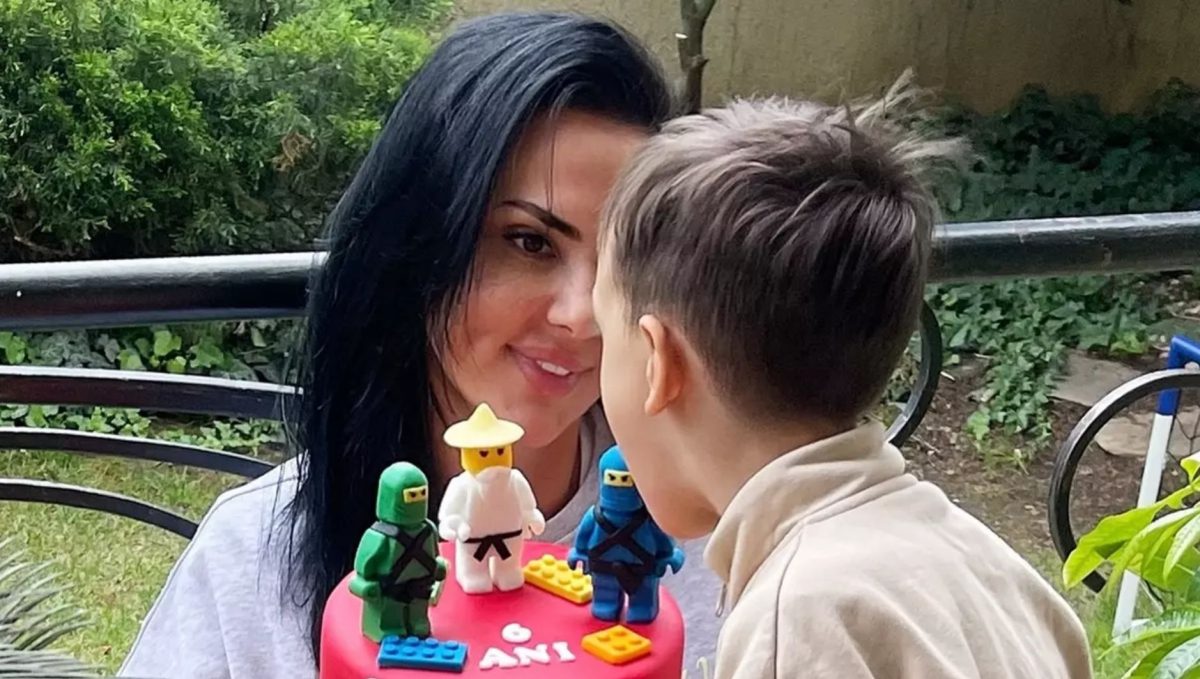 Alexandru, fiul cel mic al lui Ștefan Bănică, a împlinit 6 ani. Lavinia Pîrva a publicat imagini rare de familie