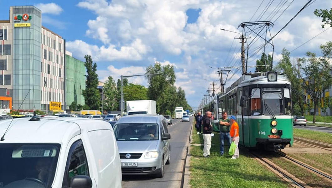 Circulația tramvaielor, blocată în Baza 3. A picat rețeaua de curent