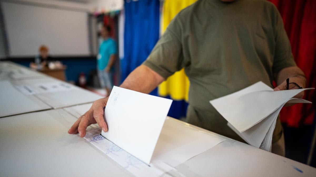 România votează! Urmăriți LIVE câți români votează la această oră. Prezența este cu 18%, mai mare decât în primul tur în 2024