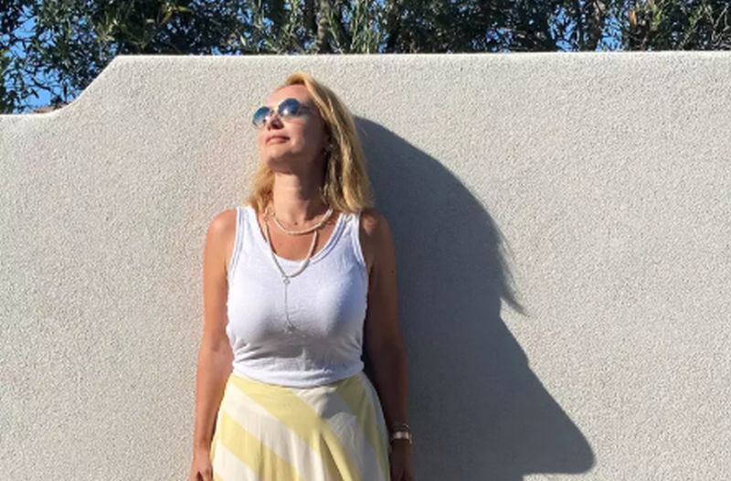 Andreea Esca, criticată dur pentru pozele făcute la piscină: „Ai o vârstă, nimic de ajustat?”