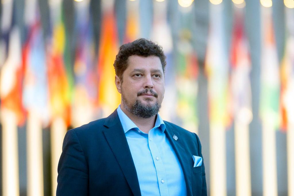 Claudiu Târziu, europarlamentar român, își exprimă solidaritatea cu victimele atacului armat din Graz, Austria
