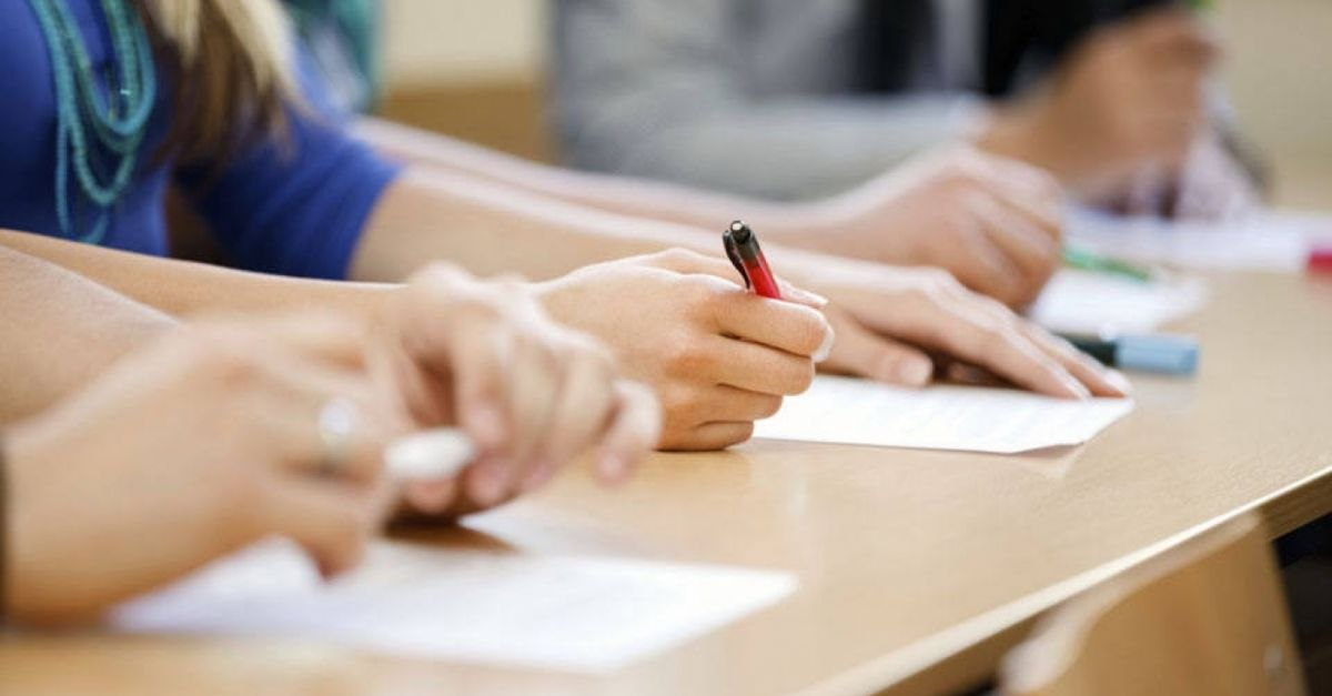 Bacalaureat 2025. Înscrierile pentru probele scrise încep astăzi. Elevii depun cererea-tip transmisă de Ministerul Educației