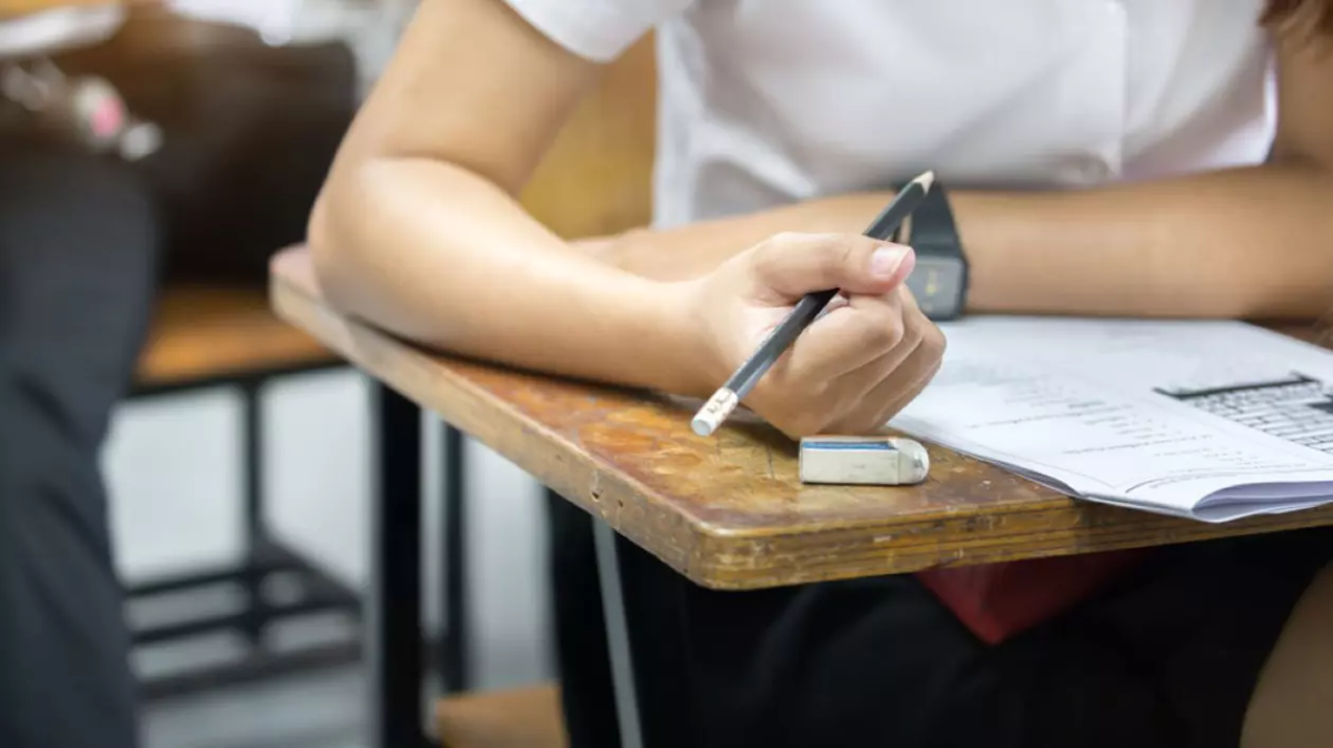 A început Evaluarea Națională 2025: 6.795 de elevi din județul Iași susțin cel mai important examen din viața lor, de până acum