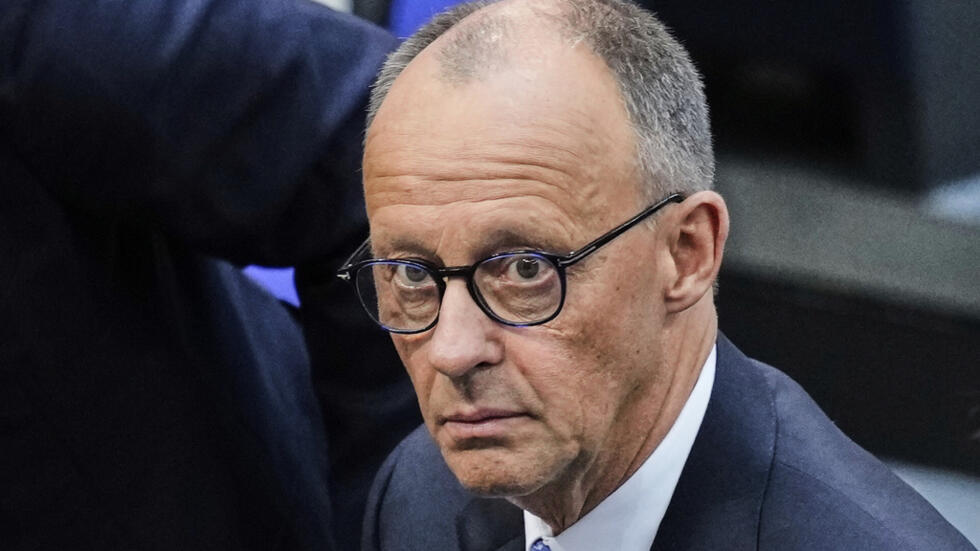 Cancelarul german spune că atacurile efectuate recent de forțele ruse în Ucraina sunt „cele mai grave crime de război”