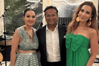 Iulia Vântur a făcut senzație într-un resort de lux din Maldive! A cântat la aniversarea căsătoriei unui miliardar – GALERIE FOTO
