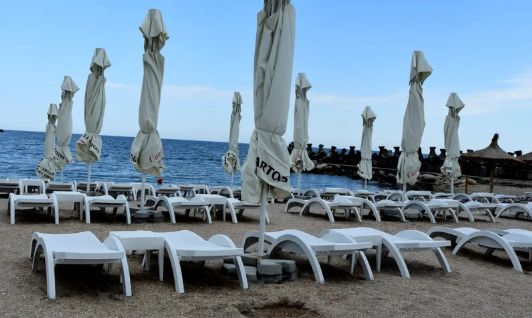 Cât costă o noapte de cazare în Vama Veche: Prețul unui șezlong este mai mare ca în Grecia!