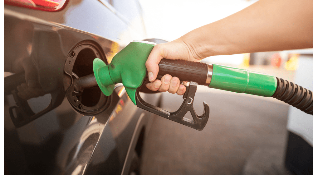 De azi, 1 august 2025, carburanții s-au scumpit semnificativ! Prețul motorinei premium a sărit de 8 lei/litru