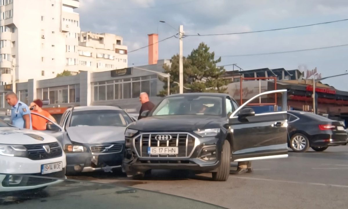 Accident rutier în municipiul Iași! Două autoturisme au intrat în coliziune