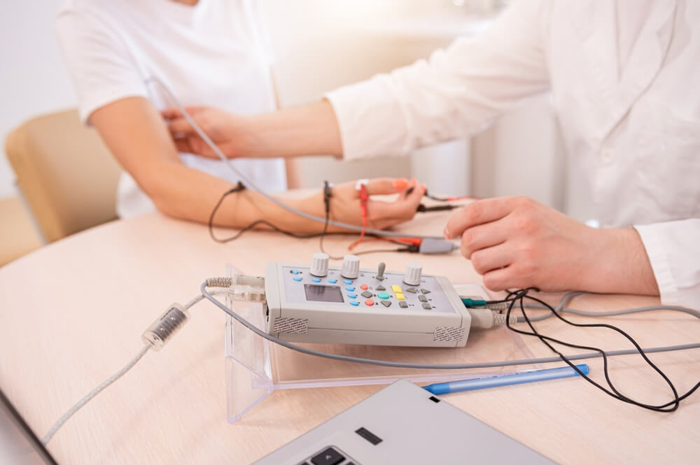 Analiza EMG – Ce este, când se face și ce arată? Iată tot ce trebuie să știi
