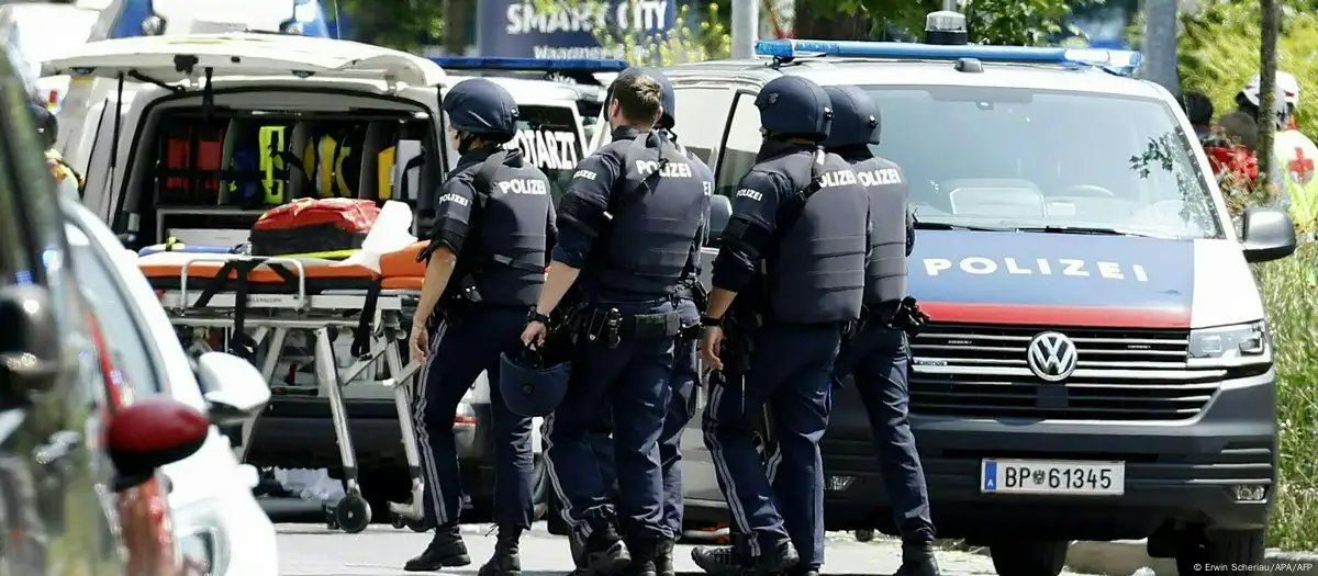 Bilanțul atacului sângeros din Austria: Doi români răniți, zece morți. MAE confirmă și oferă sprijin familiilor