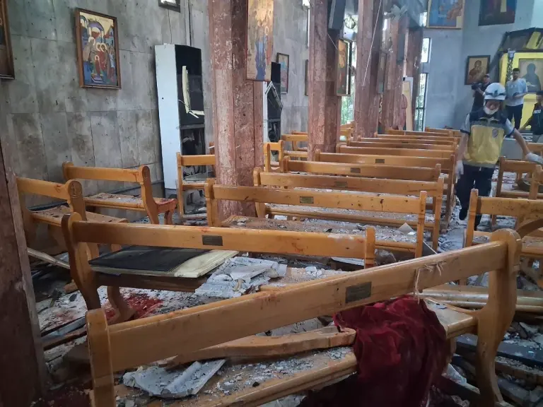 Atac sângeros la o biserică din Siria! Zeci de morți și răniți într-un atentat sinucigaș devastator în timpul slujbei