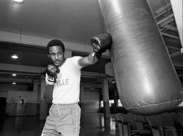 Doliu în lumea boxului! Mike „Hoțul de cadavre” McCallum s-a stins fulgerător la 68 de ani