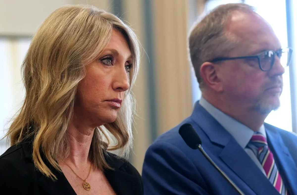 Amenințări, manipulare și obsesie! Elevul prins în capcana consilierei care i-a distrus viața: „Mi-a spus că se sinucide dacă o părăsesc”