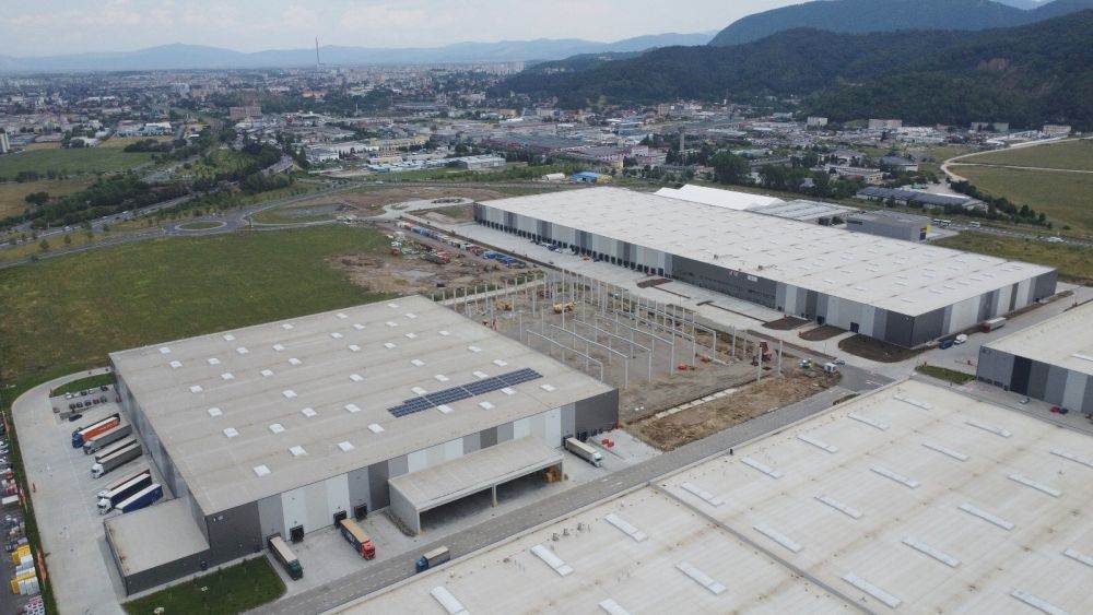 Gigantul mondial care a deschis fabrică în România! Produsele vor fi exportate în toată lumea 