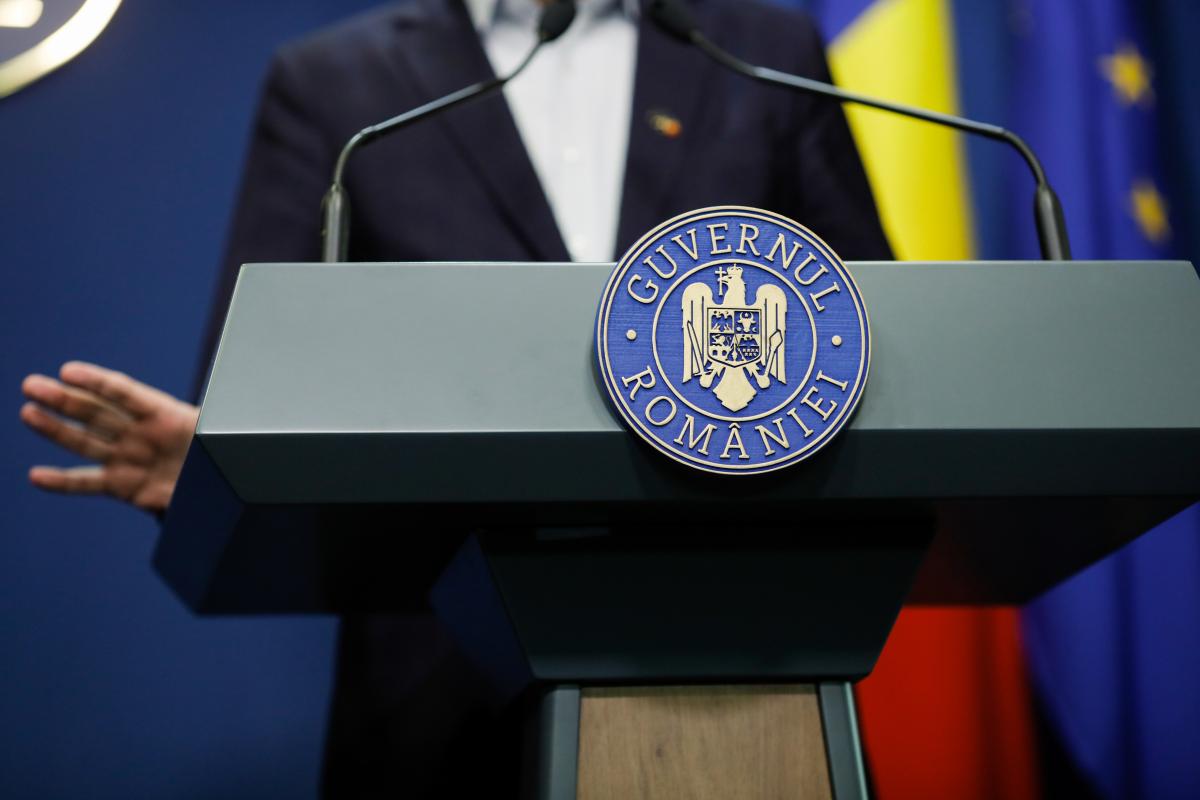 Sindicaliștii din aparatul de lucru de la Palatul Victoria au reacționat și îi cer lui Bolojan să retragă ordonanța care taie sporurile