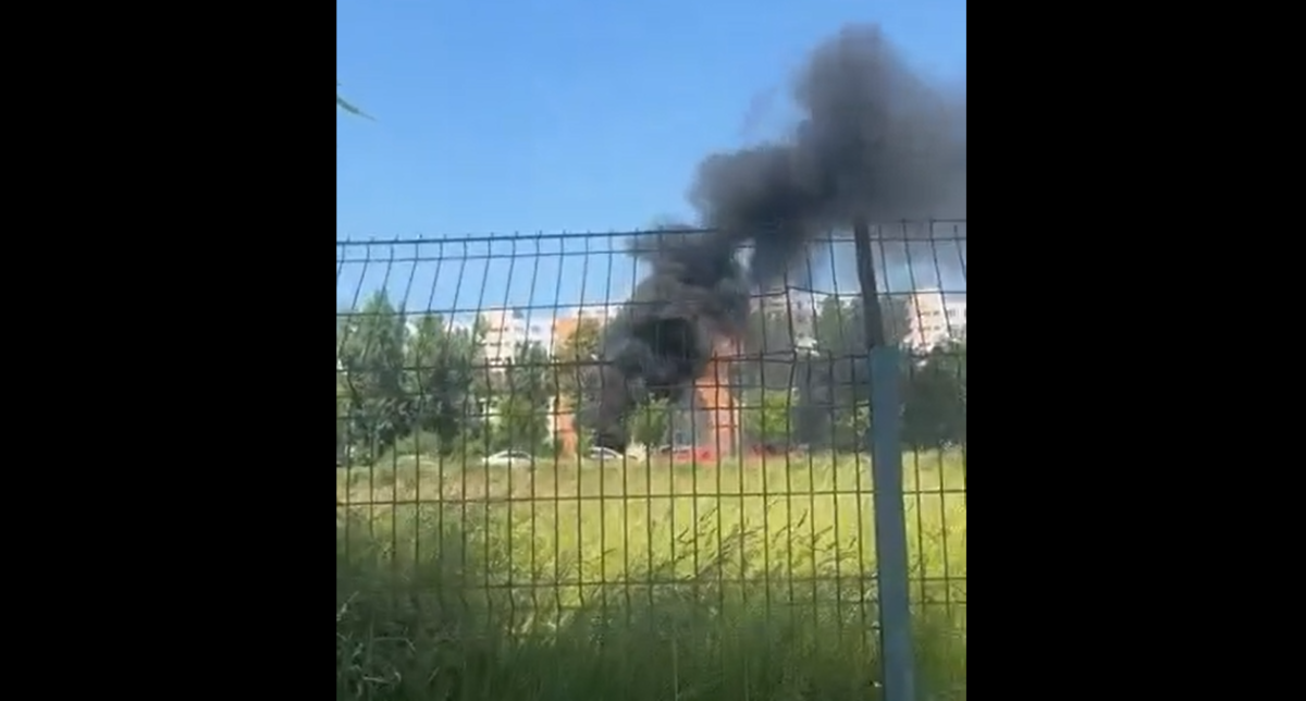 Incendiu la Iași! Un autoturism a luat foc