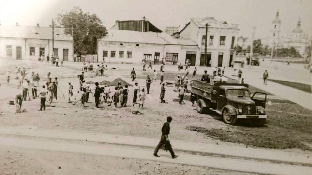 Recunoașteți zona? Este una dintre cele mai circulate intersecții din Iași, însă în decursul anilor s-au făcut schimbări majore. Iată câteva imagini de colecție