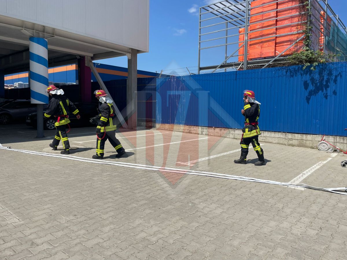 Incident la Jumbo Iași! Clienții, rugați să evacueze clădirea – UPDATE